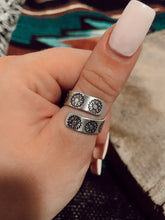 Load image into Gallery viewer, Custom Wrap Ring
